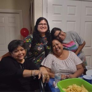 Meet your Posher, Sandra